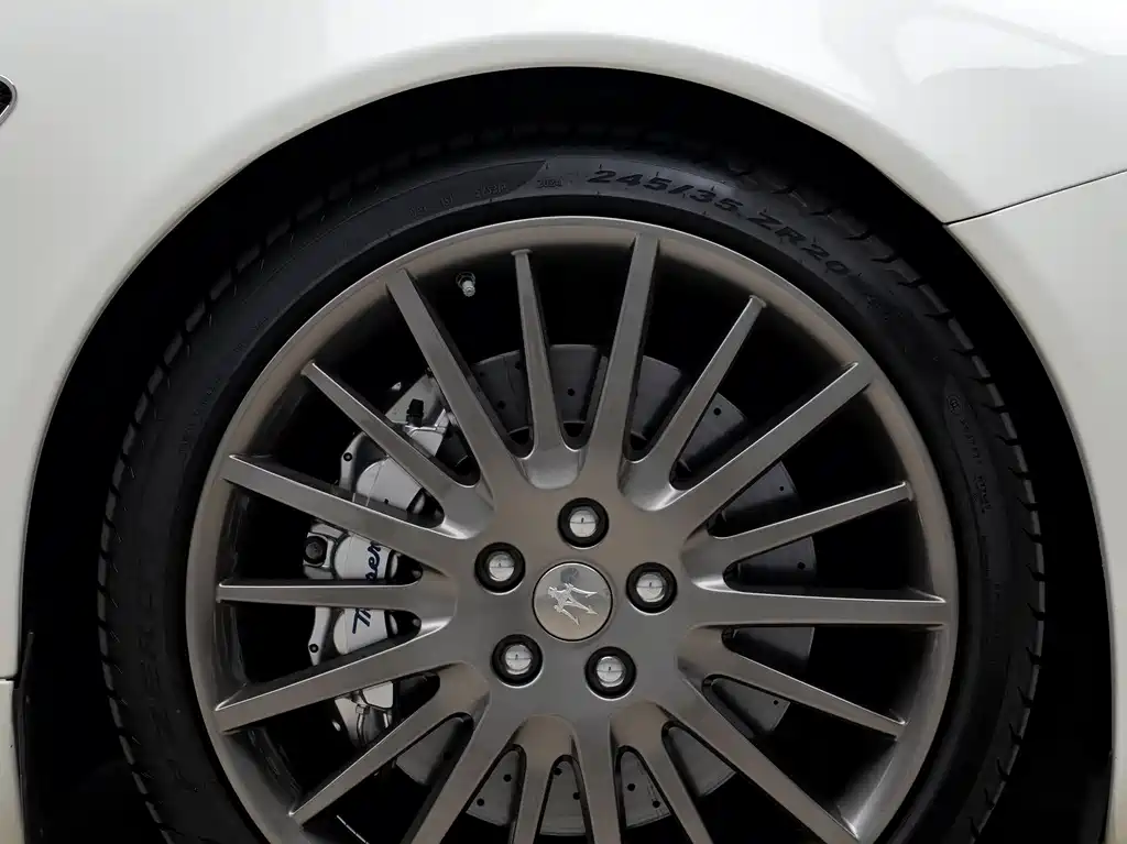 Maserati Quattroporte 4.7L Sport Edition, фото 4
