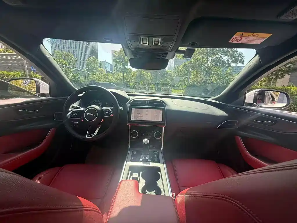 Jaguar XEL 2023 2.0T 250PS R-DYNAMIC S Sport