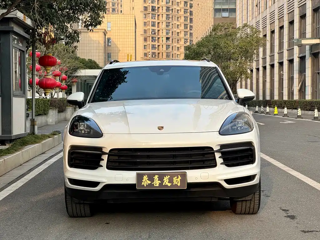 PORSCHE CAYENNE