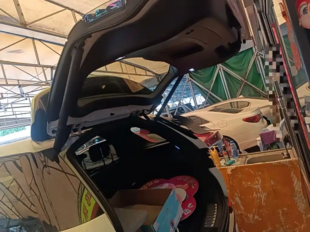 Land Rover Discovery Sport Hybrid — миниатюра 19