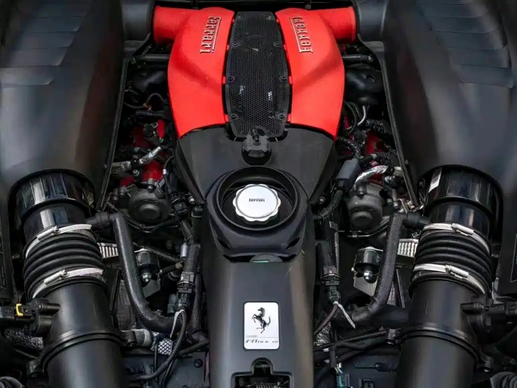 Ferrari F8 — миниатюра 5