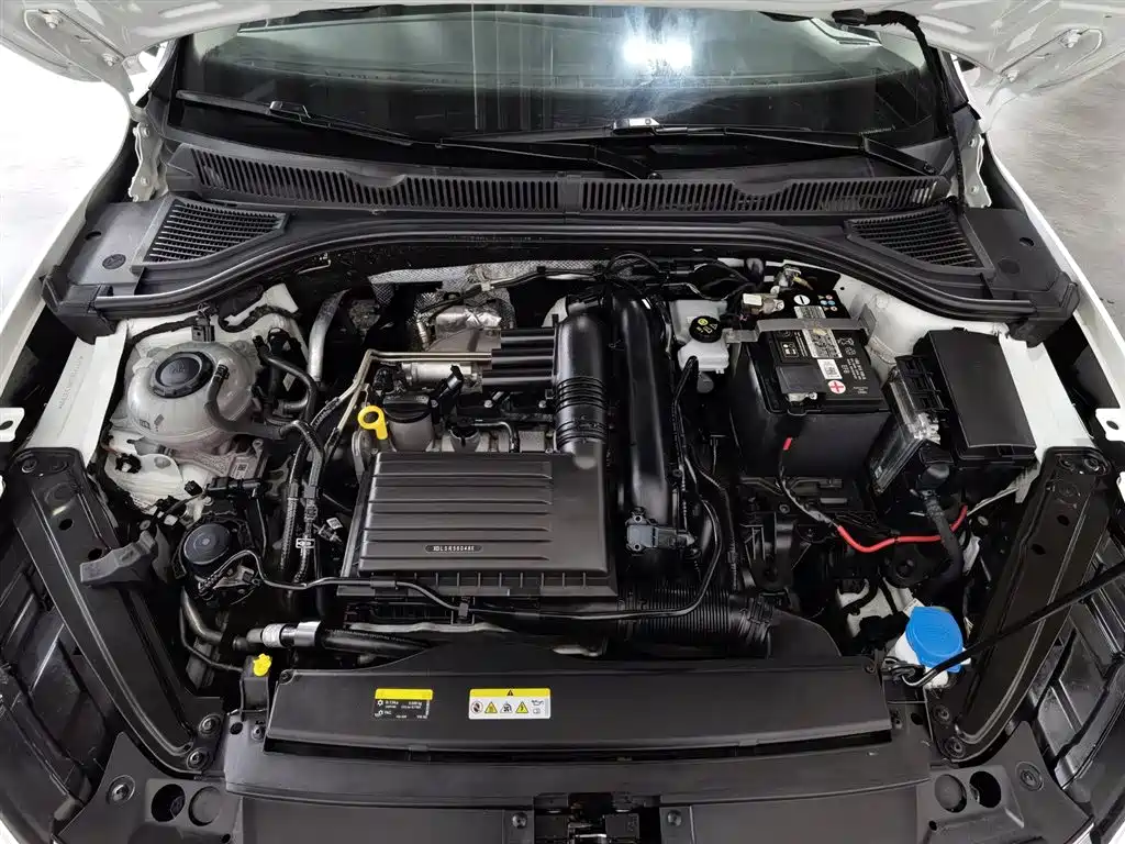 Volkswagen Sagitar 2021 200TSI DSG