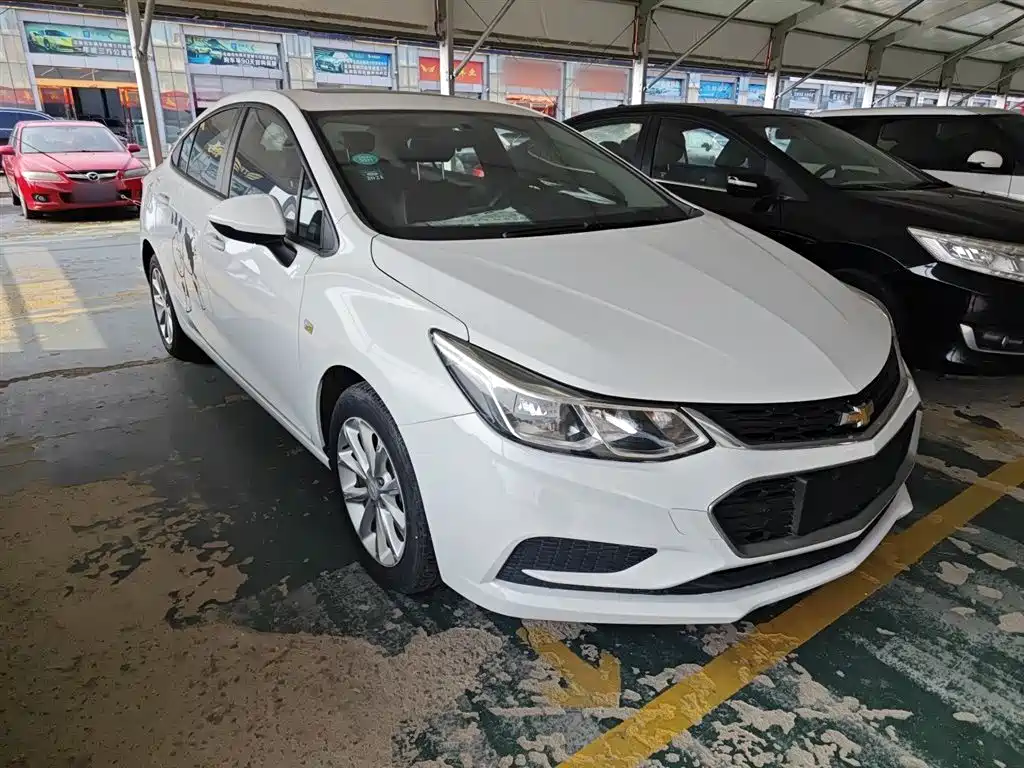 CHEVROLET CRUZE