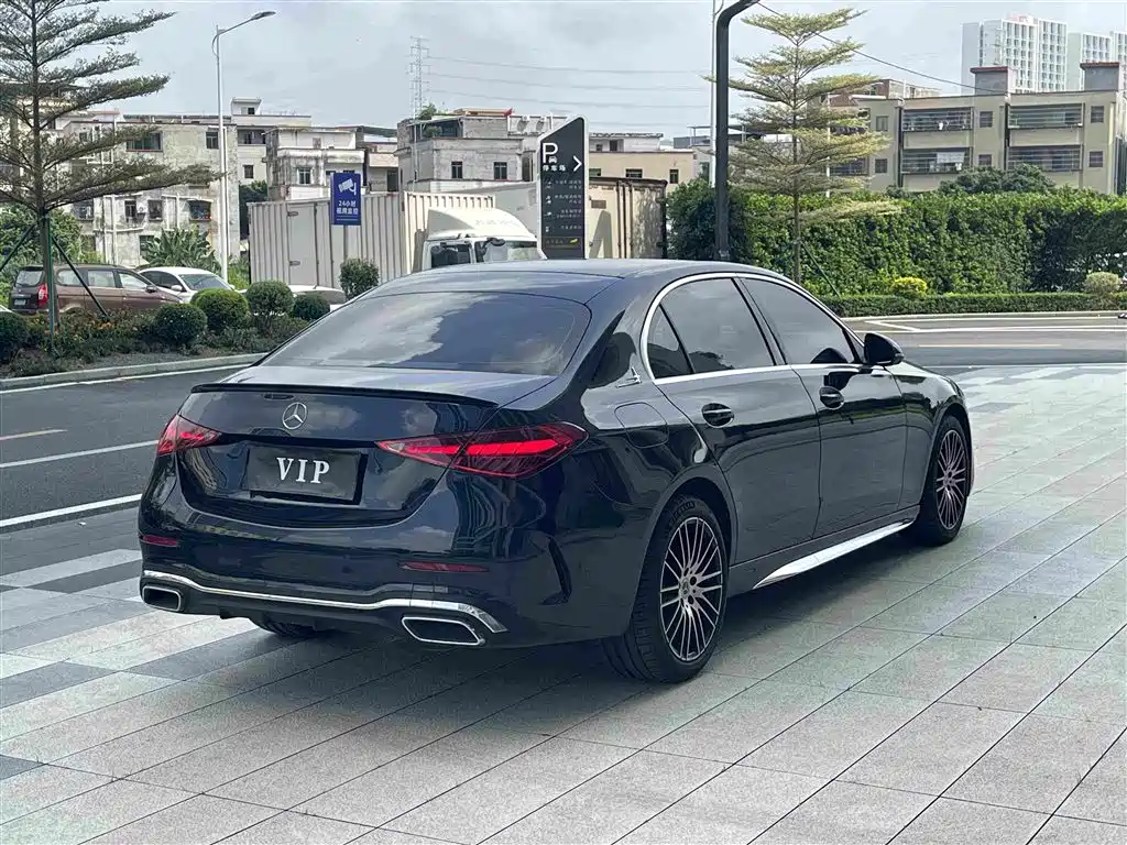 Mercedes-Benz C-Class — миниатюра 7