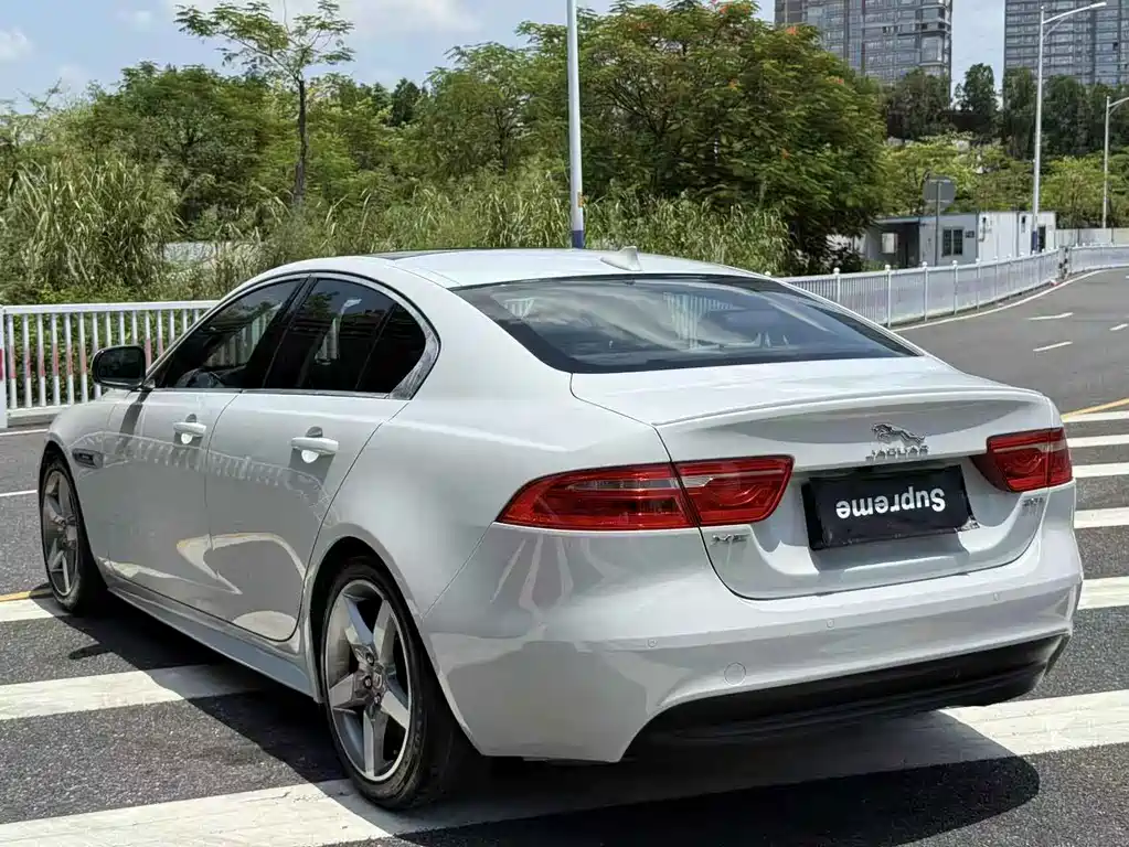 Jaguar XE — миниатюра 12