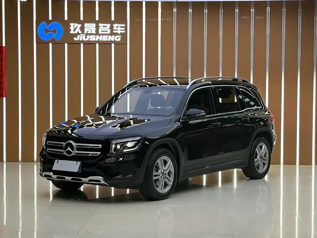 MERCEDES-BENZ GLB