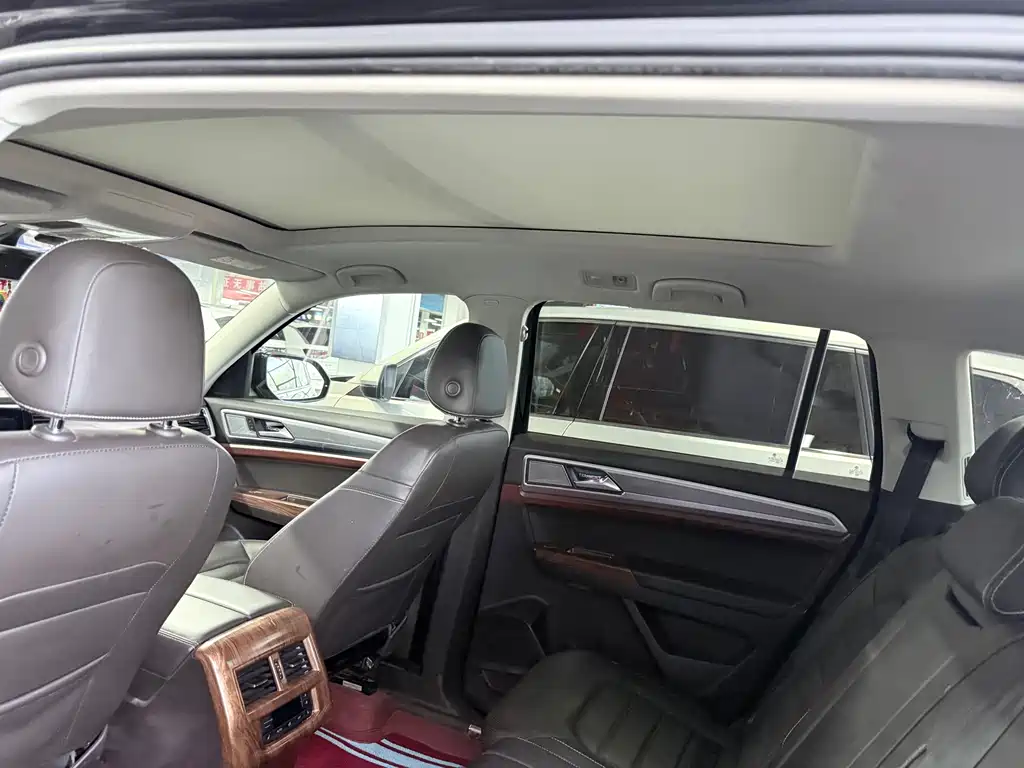 Volkswagen Teramont — миниатюра 12