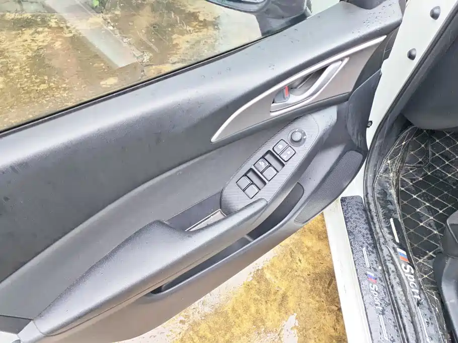 Mazda 3 Axela — миниатюра 7
