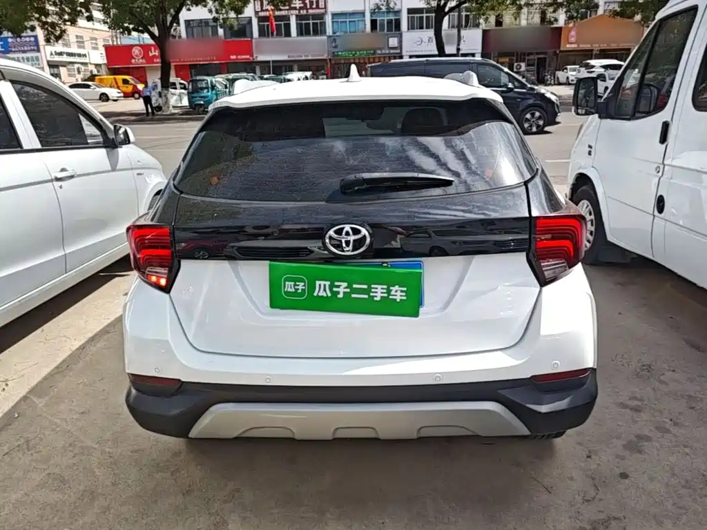 Toyota Yaris L — миниатюра 6