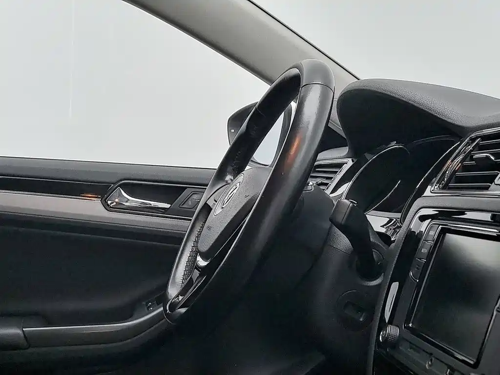 Volkswagen Sagitar — миниатюра 22