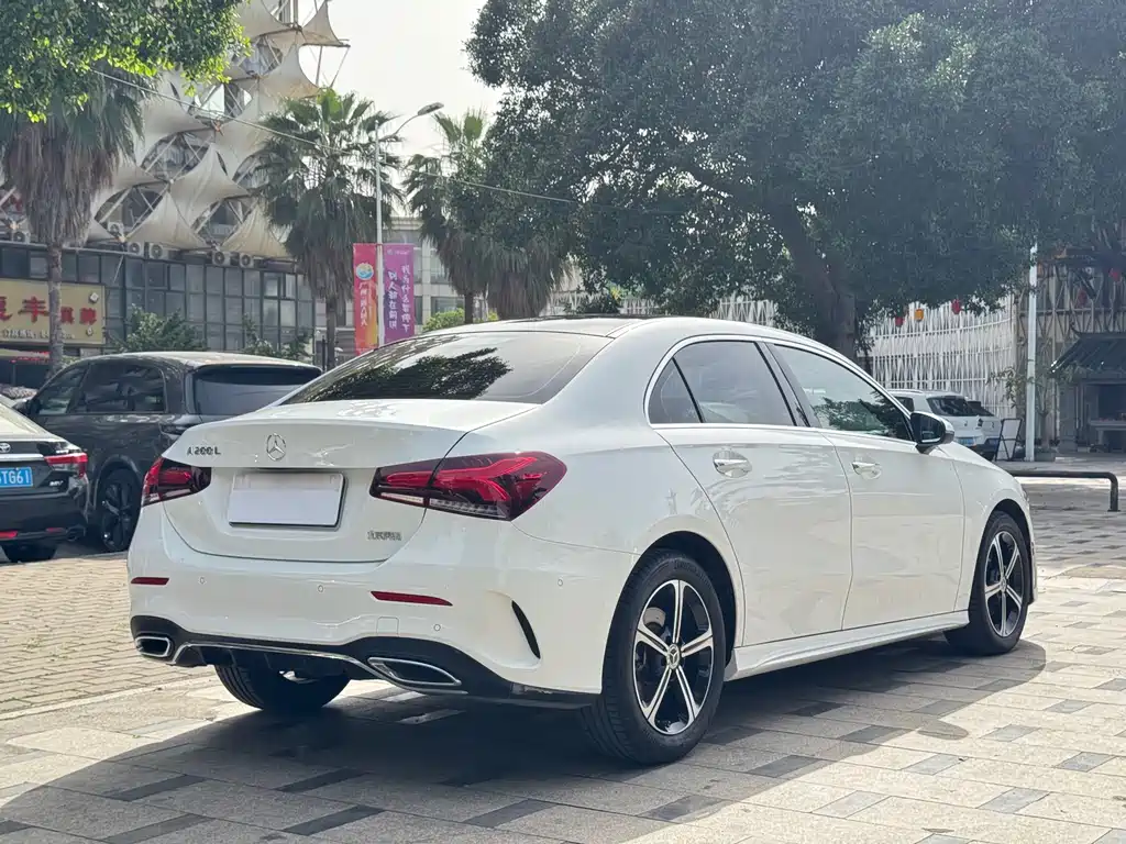 MERCEDES-BENZ A CLASS