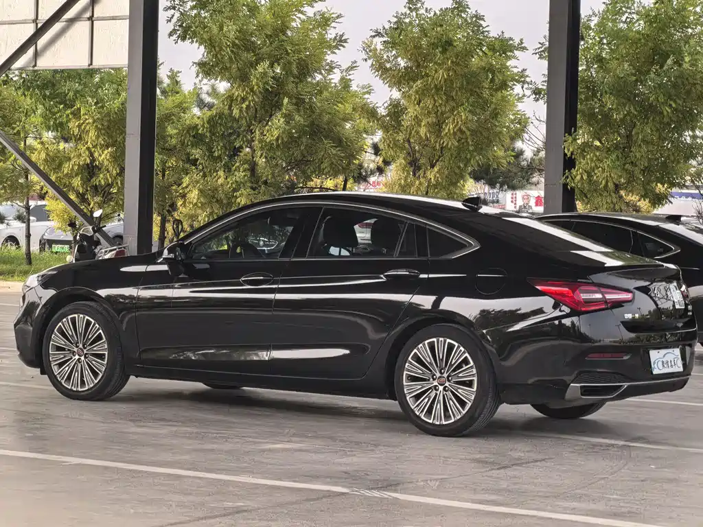 RED FLAG HONGQI H5