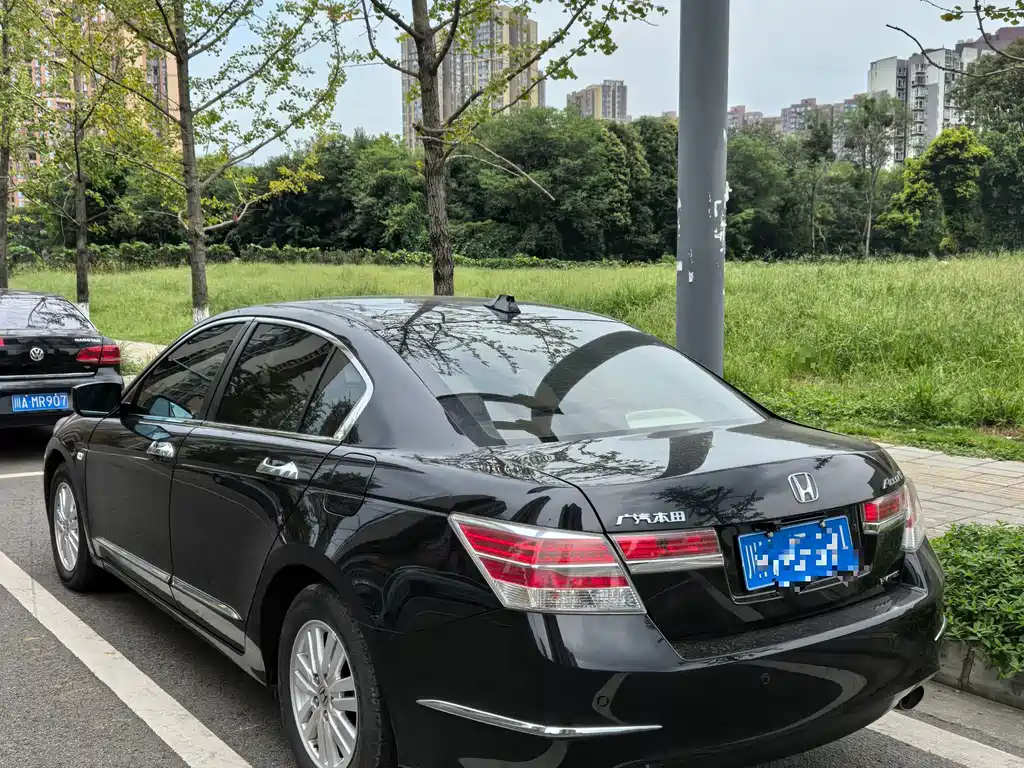 Honda Accord — миниатюра 2
