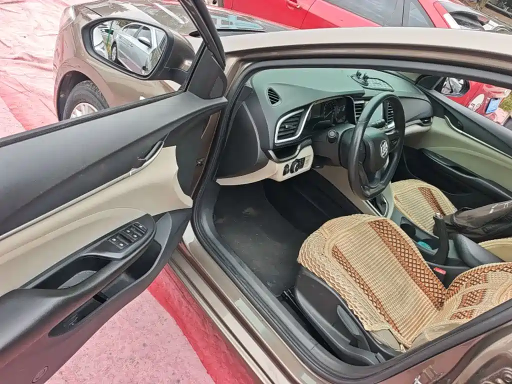 Buick Excelle — миниатюра 16
