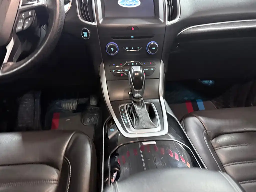 Ford Edge — миниатюра 16