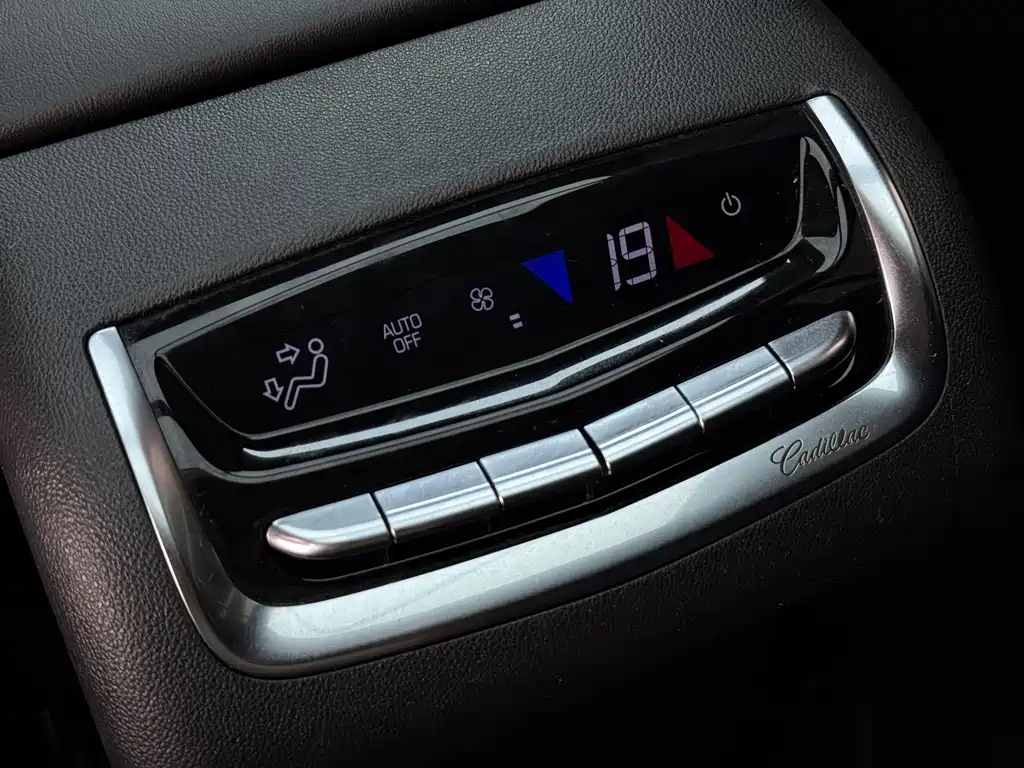 Cadillac XT6 — миниатюра 17