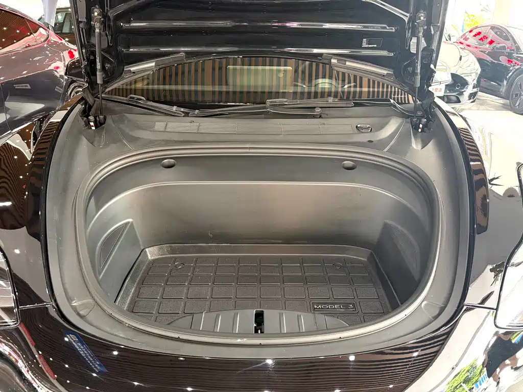 Tesla Model 3 — фотографии объявления, Фото 13