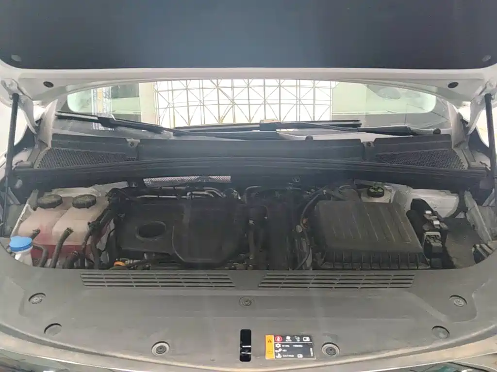 Roewe iMAX8 New Energy — миниатюра 20