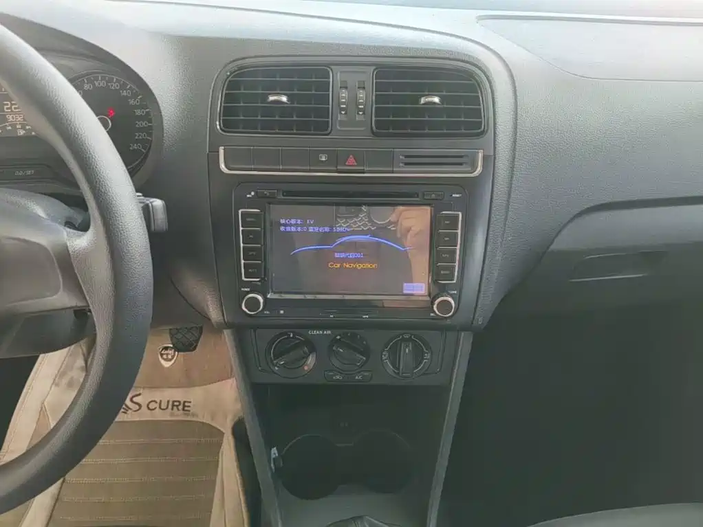 Volkswagen Polo — миниатюра 13