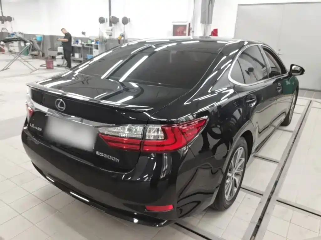 Lexus ES 2015 300h Comfort