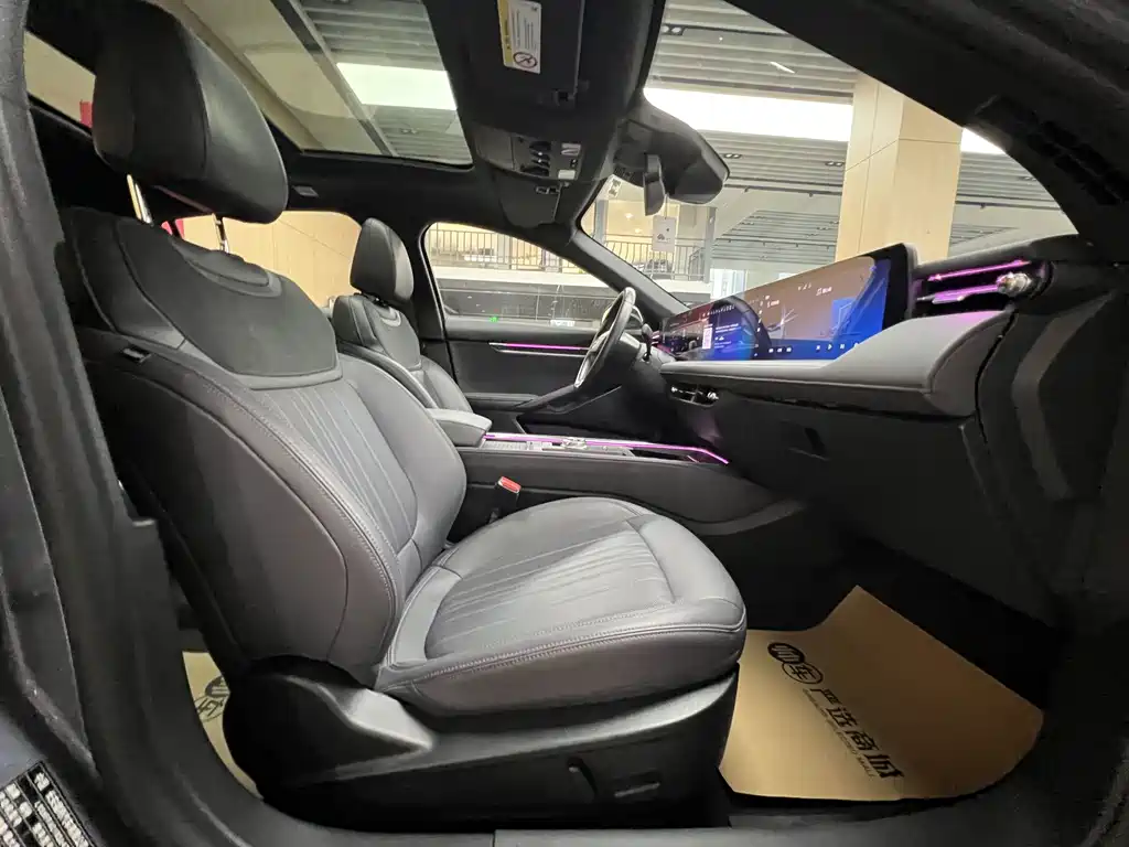 Ford Mondeo — миниатюра 9