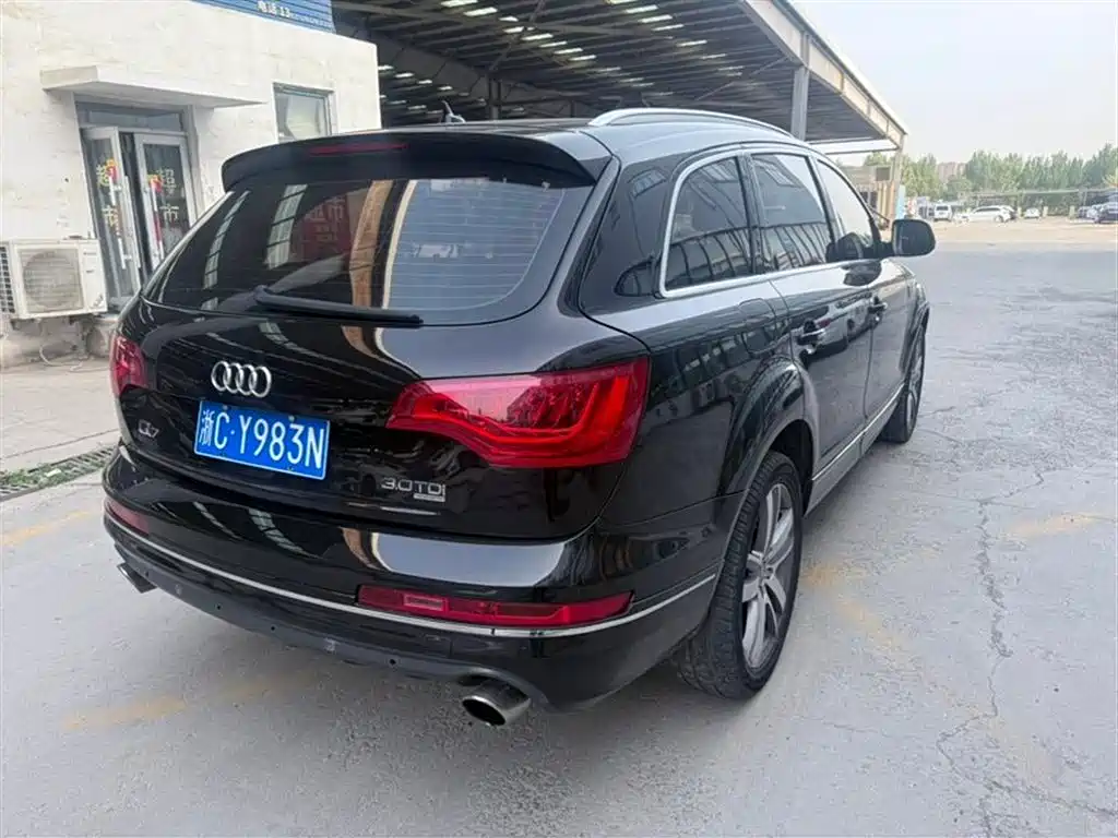 Audi Q7 2010 3.0 TDI quattro Lead