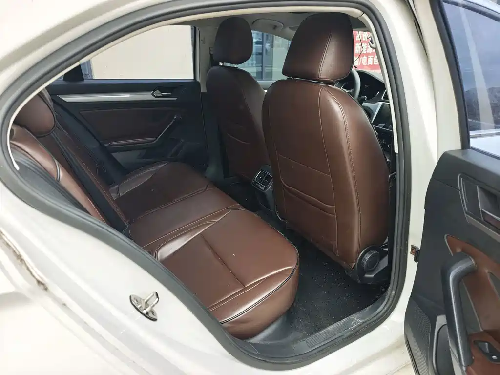 Volkswagen Lamando — миниатюра 12