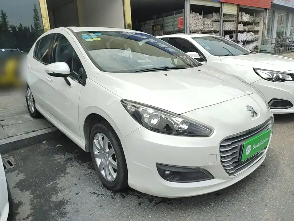 Peugeot 308 2014 1.6L MT