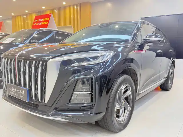 RED FLAG HONGQI HS3 2023