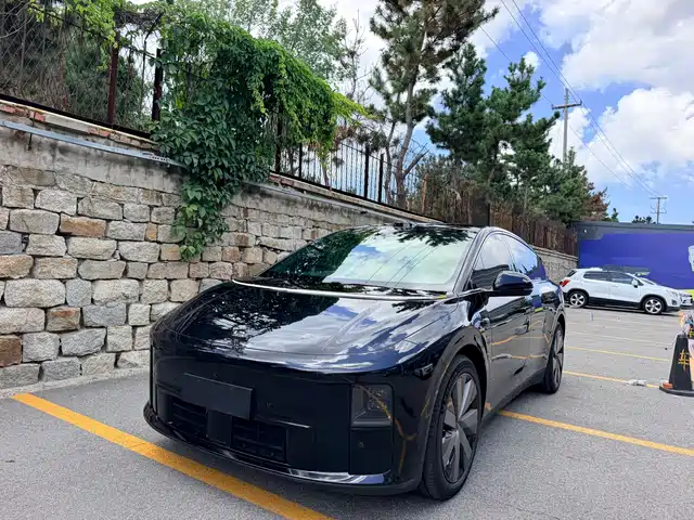 Li Auto i6