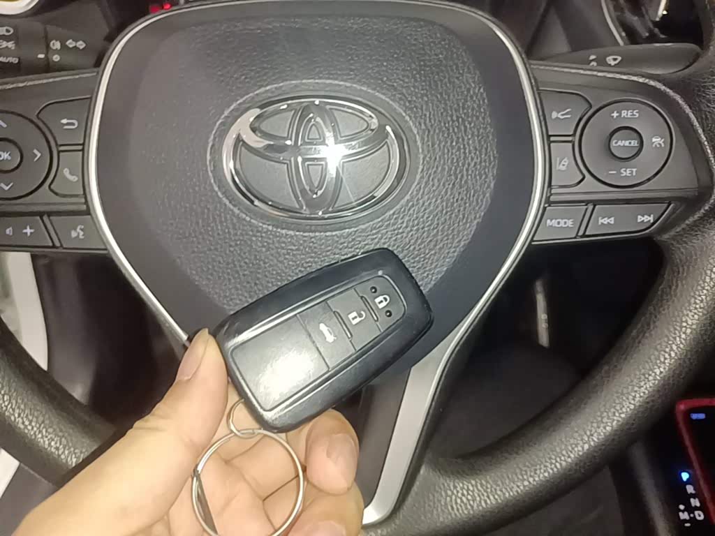 Toyota Levin 1.2 л 2021 г. Белый, пробег 8500 км