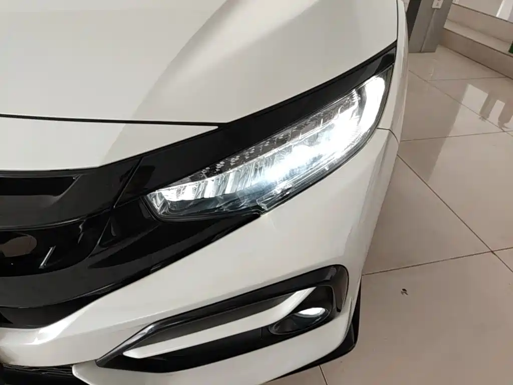 Honda Civic — миниатюра 24