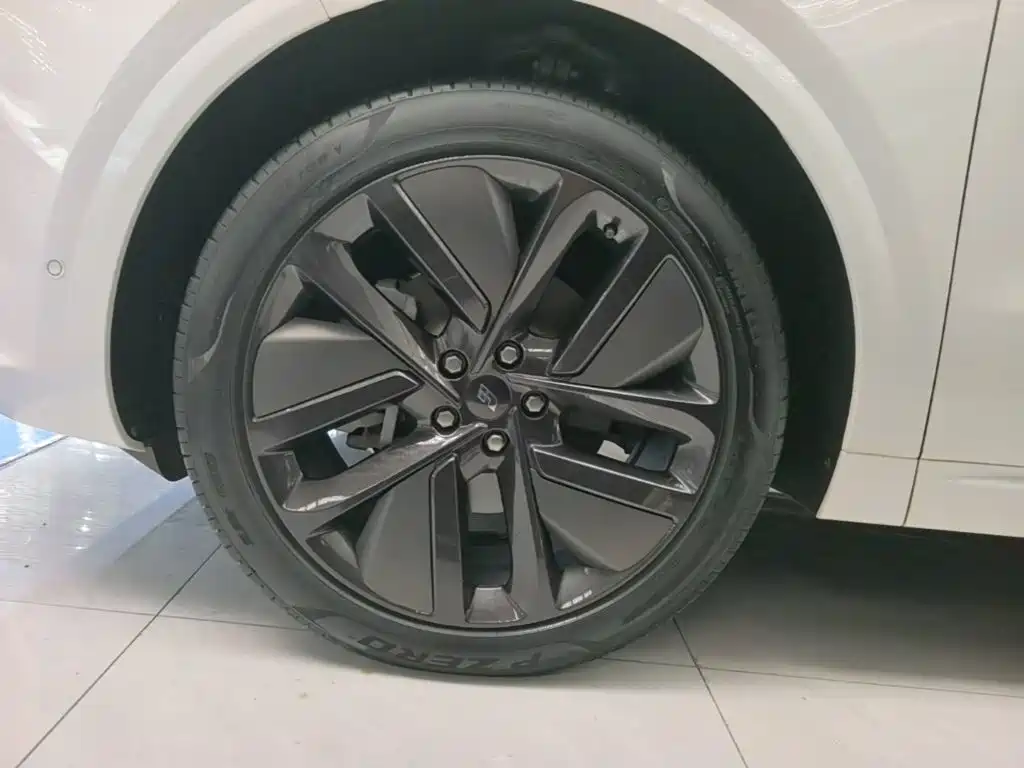 Li Auto Li L6 — миниатюра 23