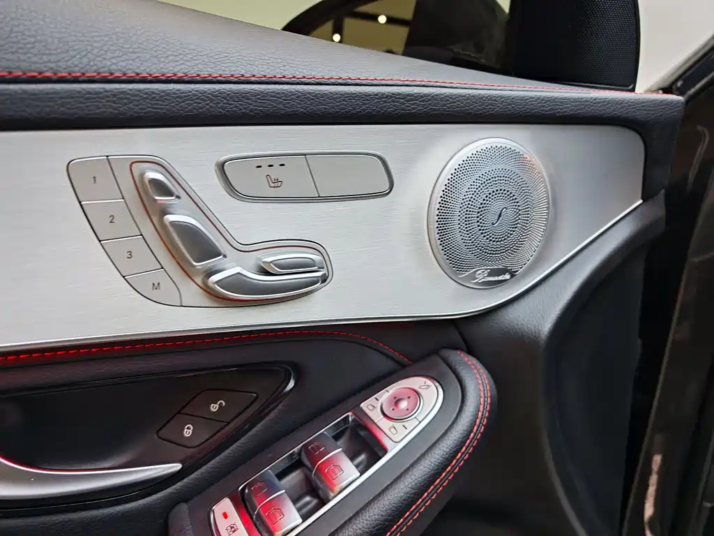 Mercedes-Benz GLC AMG — миниатюра 10