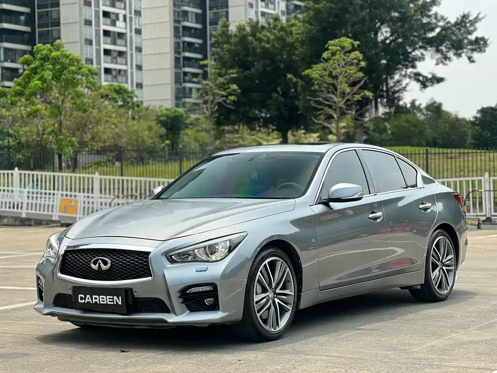 Infiniti Q50 2015