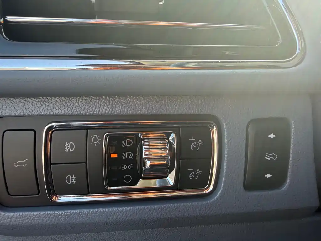 Lincoln Navigator — миниатюра 15