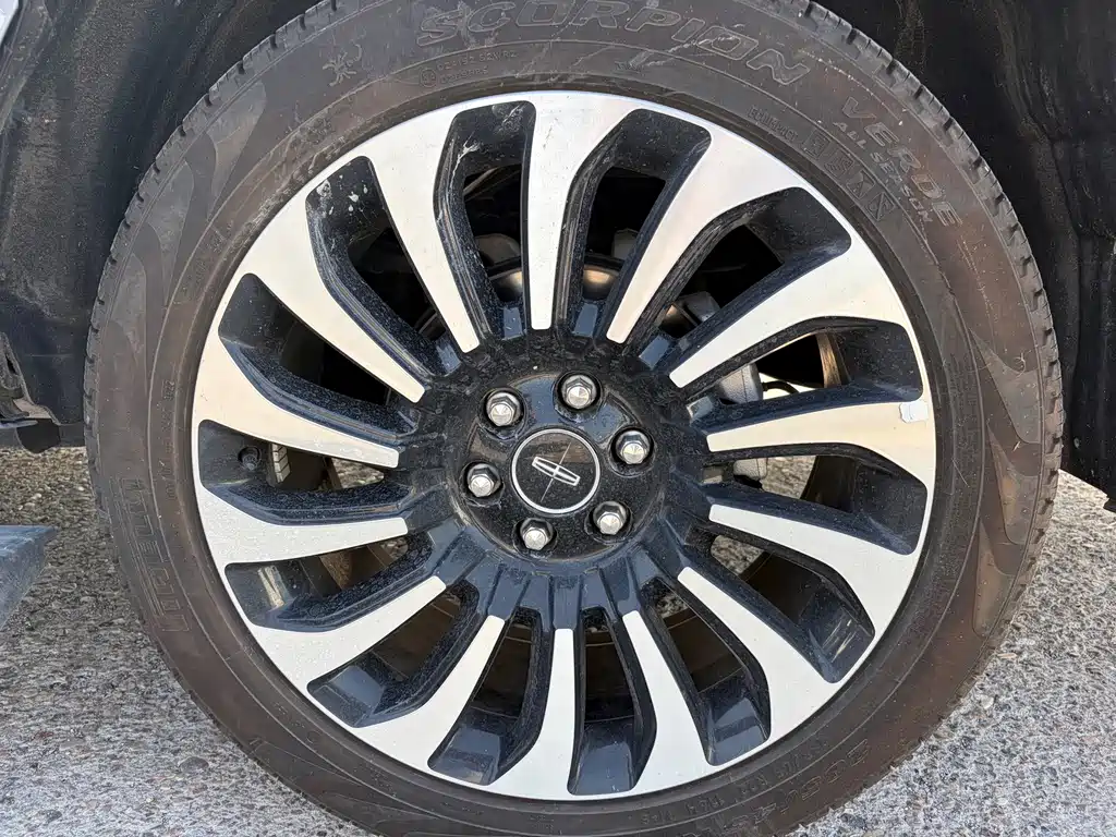 Lincoln Navigator — миниатюра 9