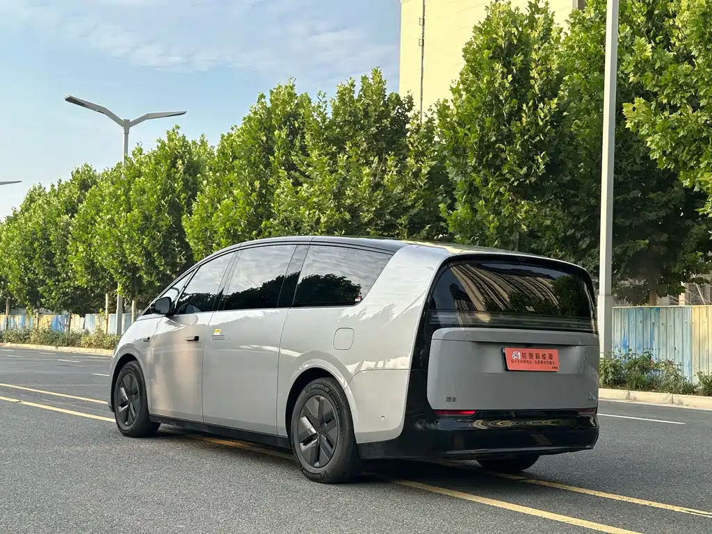 Li Auto Li MEGA — миниатюра 6