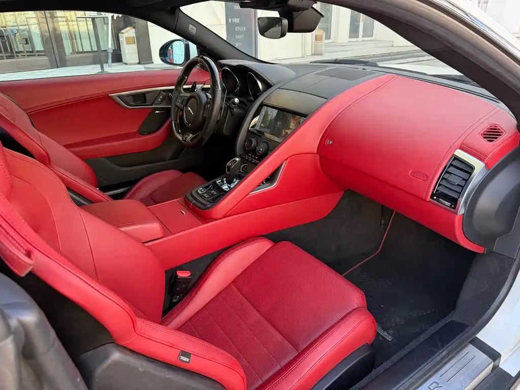 Jaguar F-TYPE — миниатюра 11