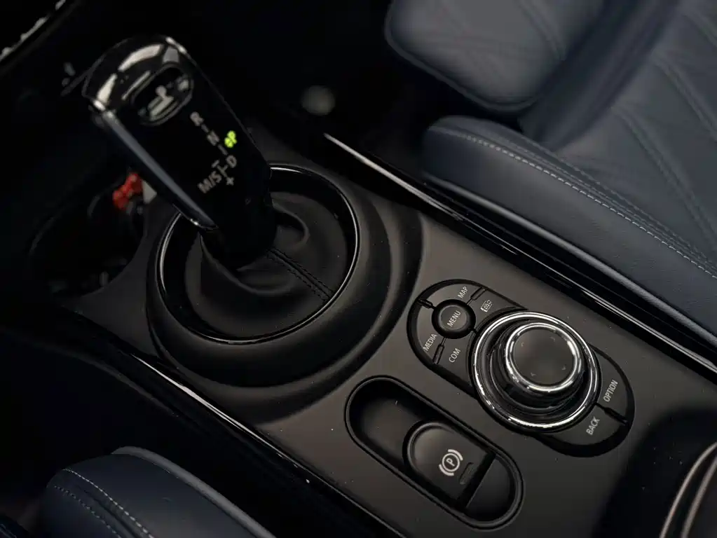 MINI Mini Clubman — миниатюра 12