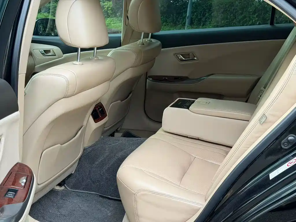 Toyota Crown 2012 2.5L Royal