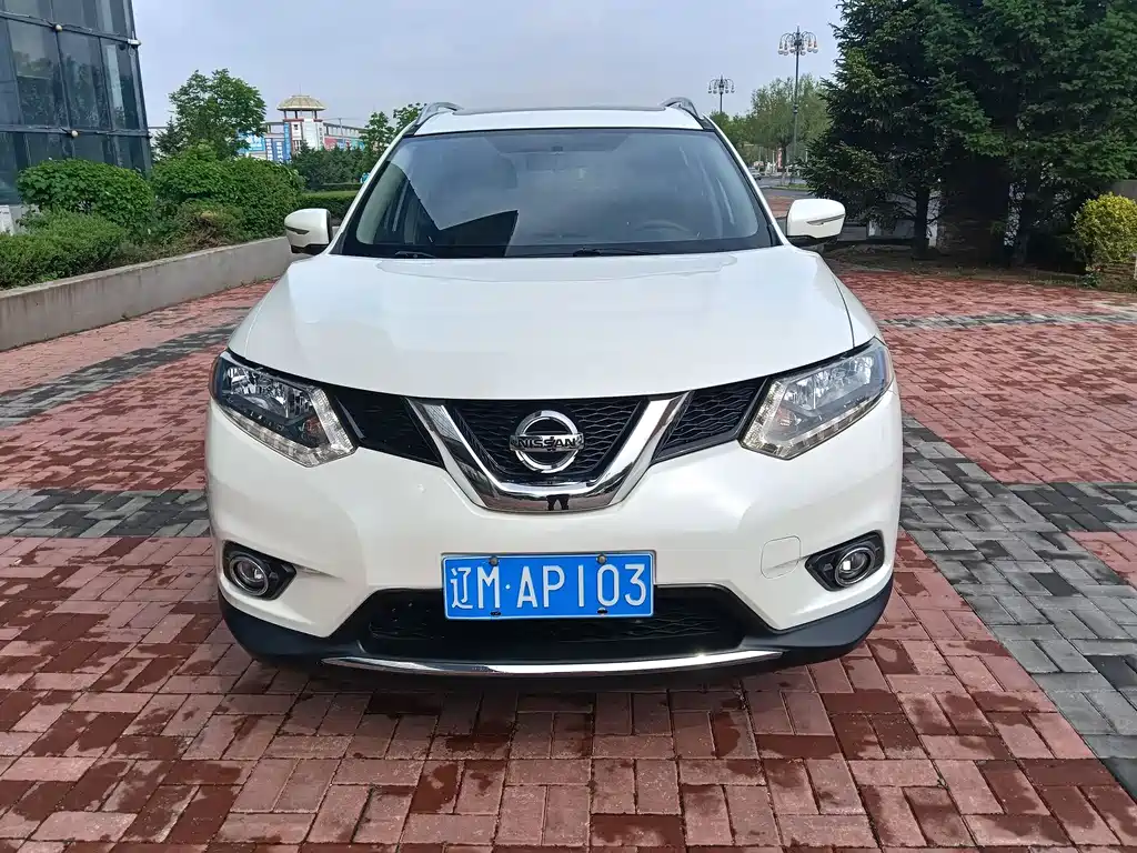 Купить Nissan X-Trail