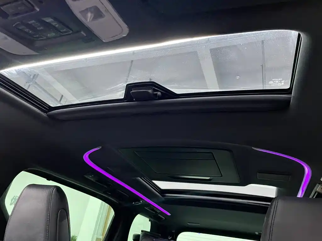 Toyota Alphard — миниатюра 12