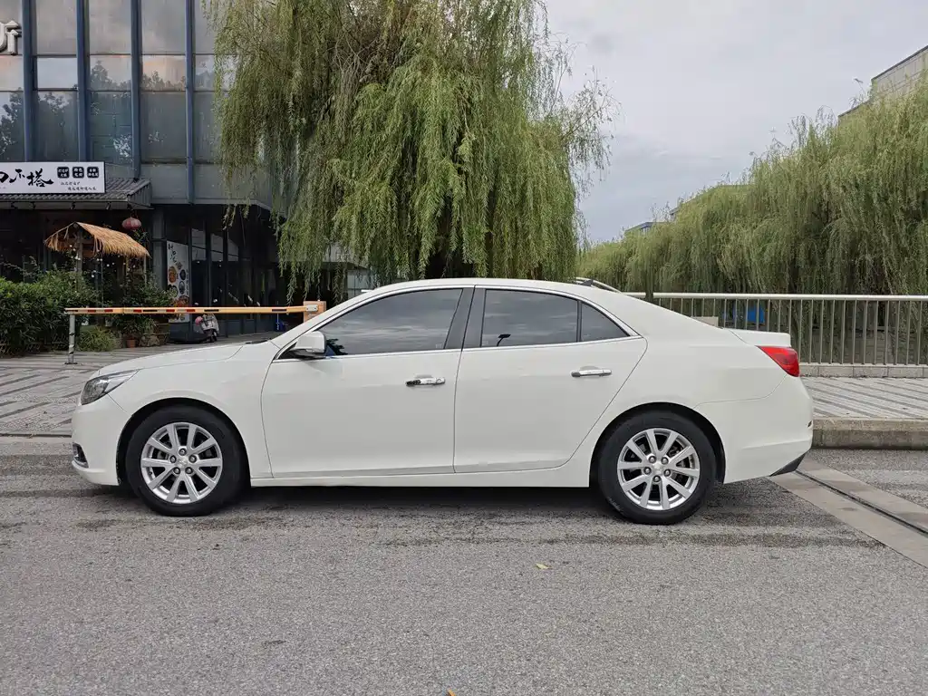 Chevrolet Malibu — миниатюра 4