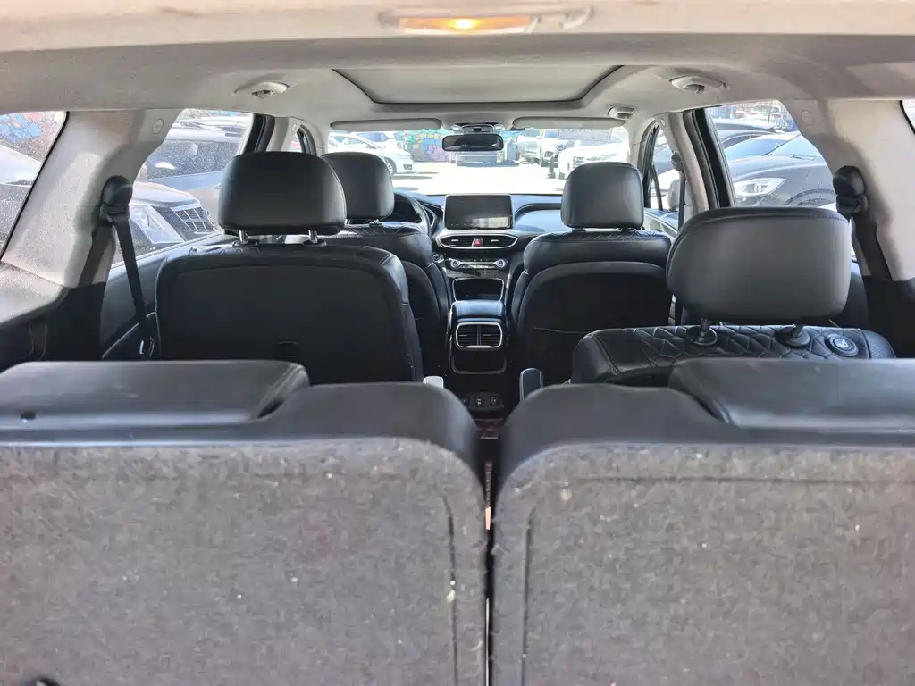 Hyundai Santa Fe 2019 380 TGDi GLS AT Luxury V