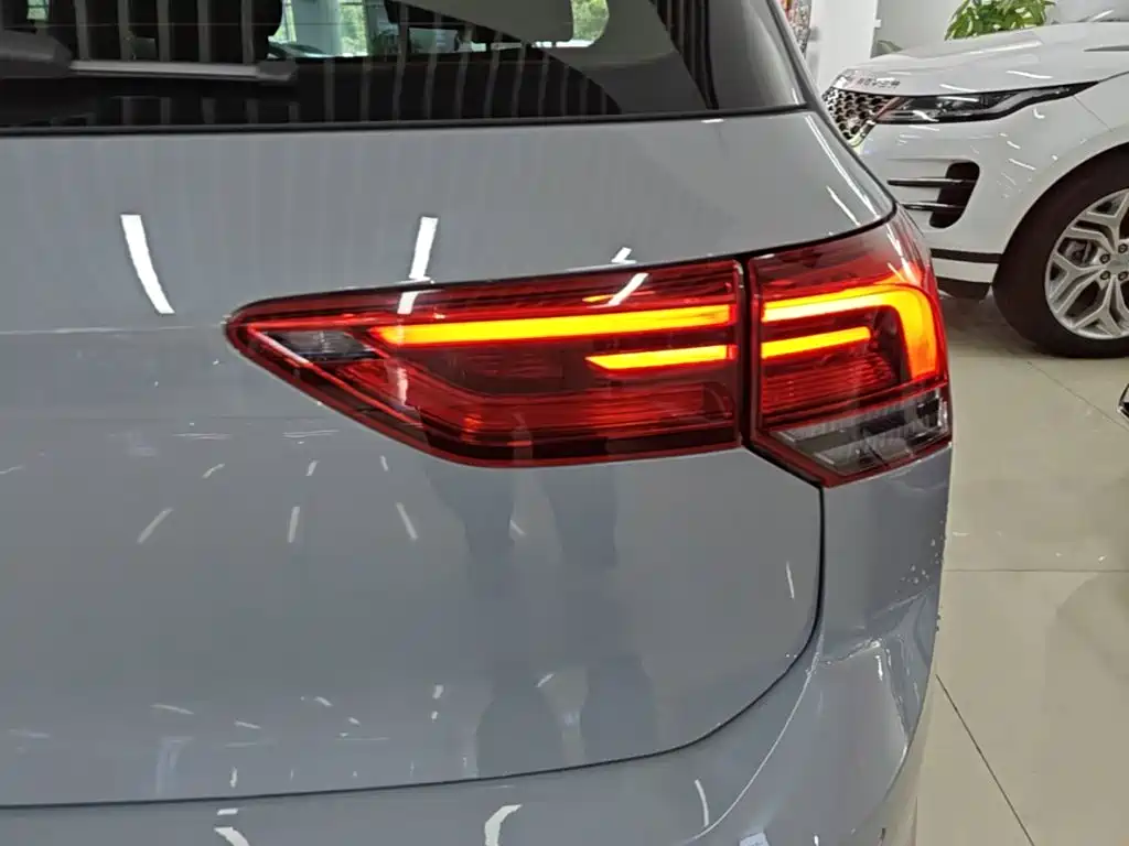 Volkswagen Golf — миниатюра 24
