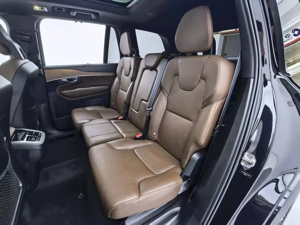 Volvo XC90 — миниатюра 16