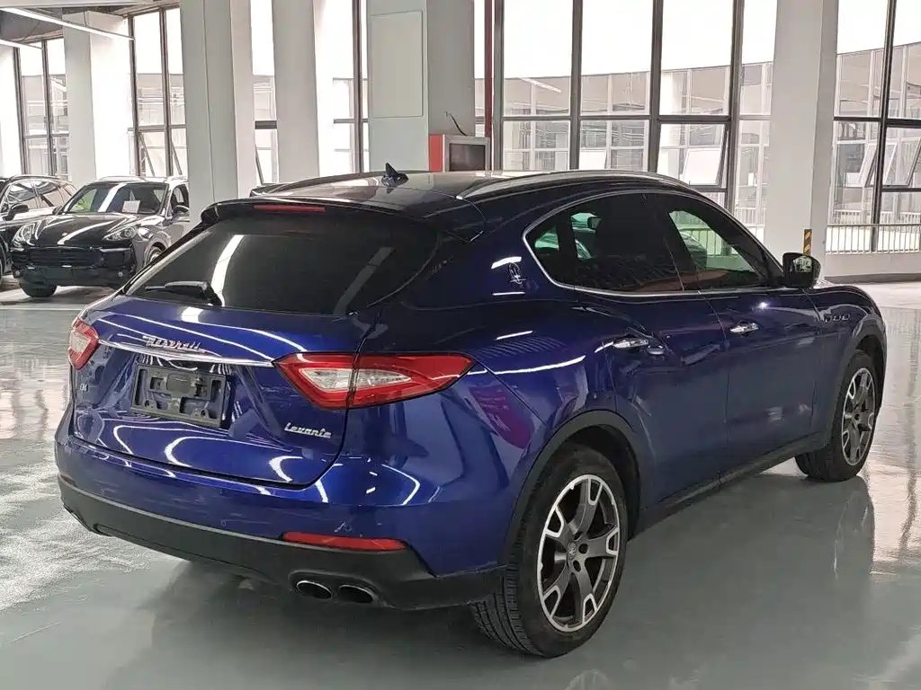 Maserati Levante — миниатюра 5