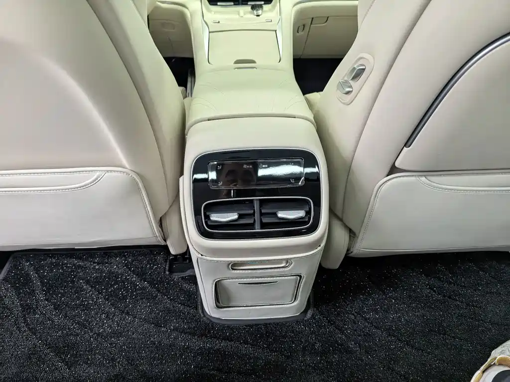 BYD 海豹08 — миниатюра 23