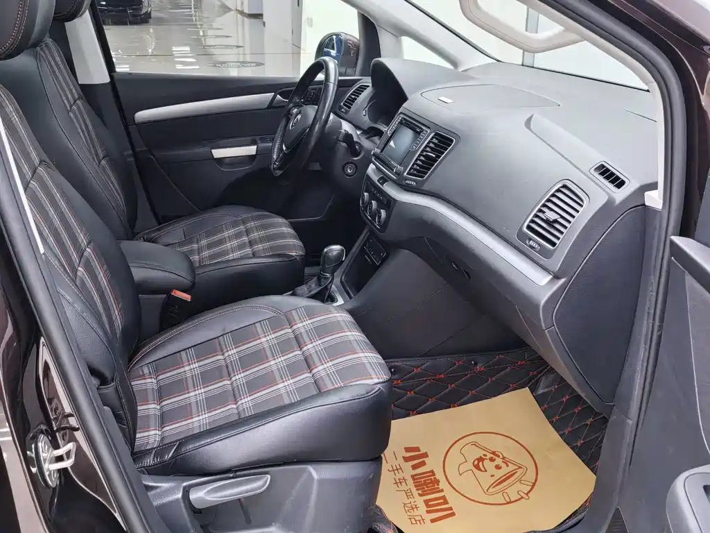 Volkswagen Sharan — миниатюра 13